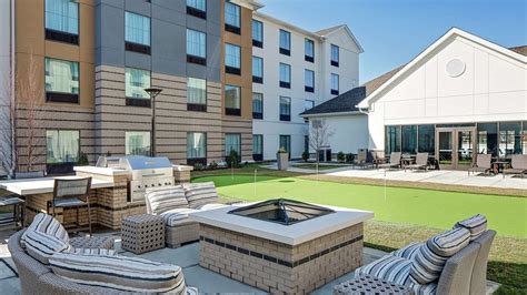Homewood Suites By Hilton Ronkonkoma .